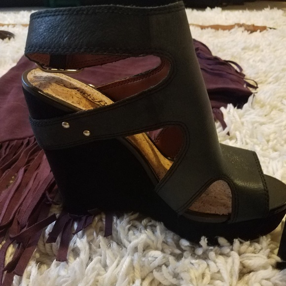 Lucky Brand Dark Grey and Black Wedges - Picture 6 of 8